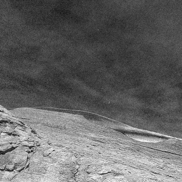 Зонд Curiosity на Марсе наблюдает, как красиво дрейфуют облака