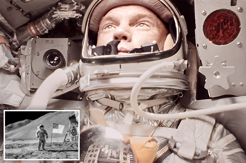Новые фотографии показывают, как Джон Гленн вращается вокруг Земли в 60-летие со дня своего основания.