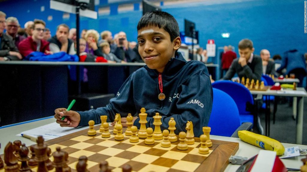 Рамешаппу Прагнананда: 16-летняя шахматная сенсация из Индии ошеломила первую ракетку мира Магнуса Карлсена