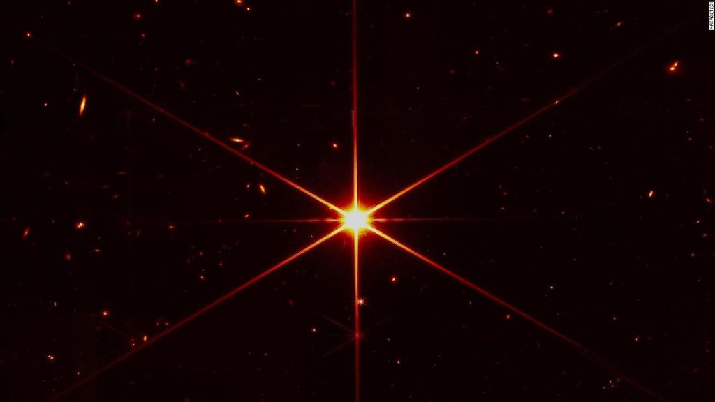 Телескоп Уэбба поделился новым изображением после достижения ориентира оптики