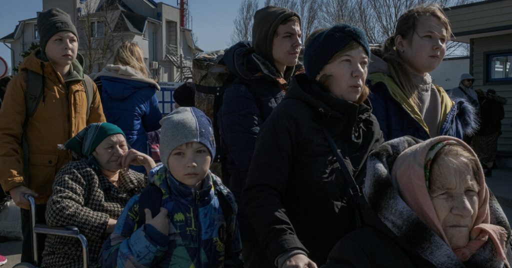 США принимают до 100 тысяч украинских беженцев