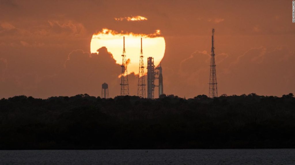 Ракета-носитель NASA Artemis I проведет еще одно испытание перед запуском в июне