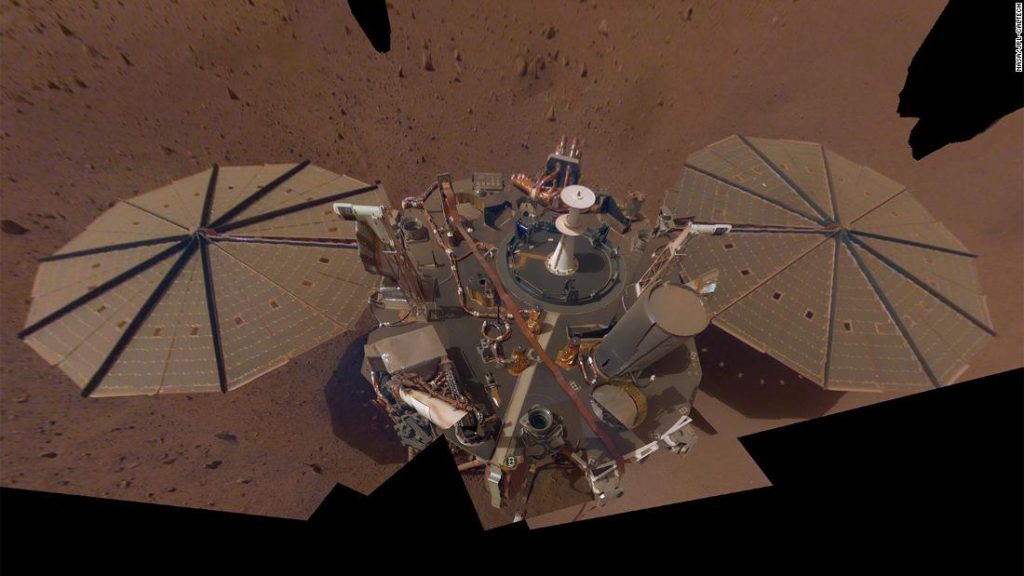 Солнечные панели, покрытые пылью, означают конец миссии NASA на Марс