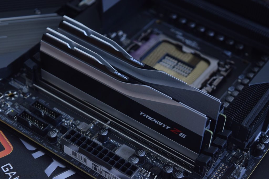 Процессоры AMD Ryzen 7000 могут иметь преимущество перед возможностями памяти Intel Raptor Lake DDR5, поскольку «родная» скорость 5200 Мбит/с указана для 13-го поколения.