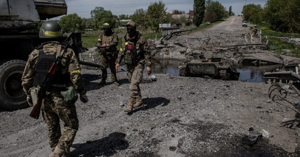 Российские войска вынуждены покинуть Харьков для перегруппировки и раскопок