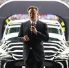 Акции Tesla падают, уничтожая более 125 миллиардов долларов, Маск заключает сделку с Twitter