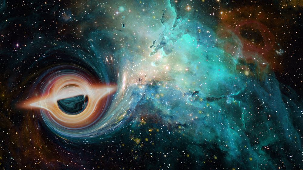 Ужасно огромная черная дыра, каждую секунду пожирающая кусок материи размером с Землю