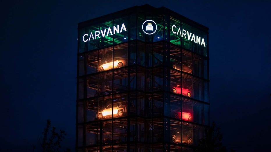 Carvana продает автомобили в Мичигане