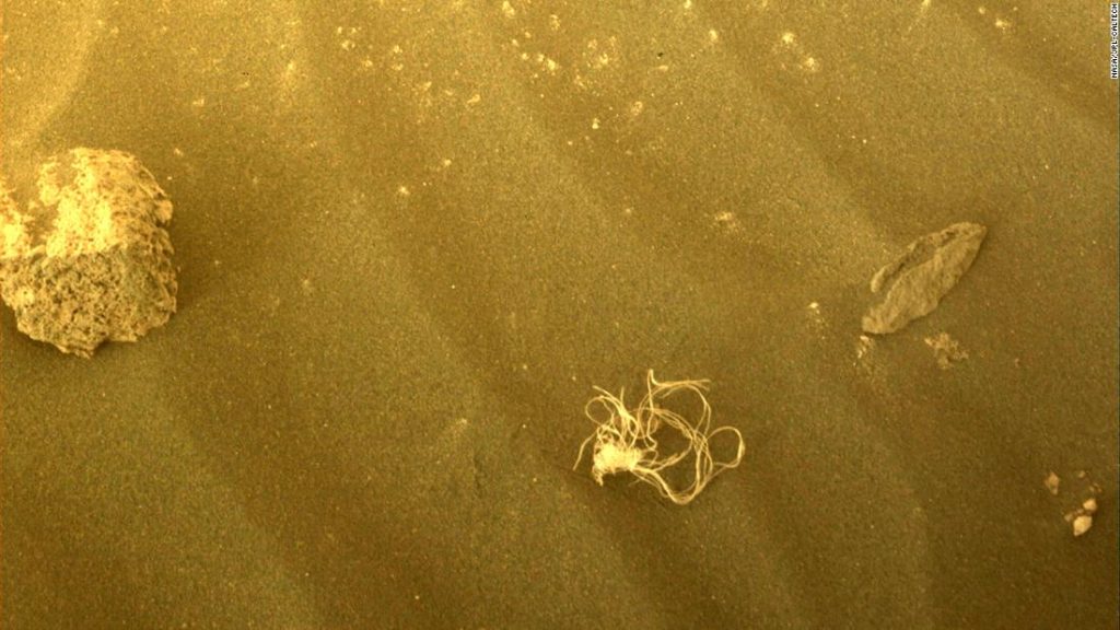 NASA Perseverance Rover: на Марсе найден пучок нитей