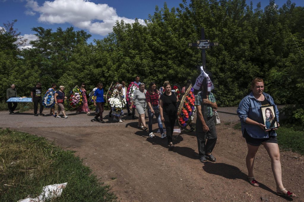 «Деньги ушли»: украинские эвакуированные вынуждены вернуться