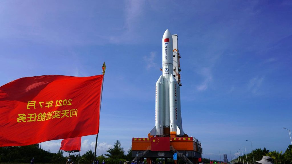 Ожидается, что китайская ракета выйдет из-под контроля 31 июля.
