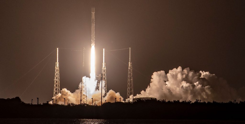 Ракета SpaceX Falcon 9 побила рекорд полезной нагрузки с отремонтированным ускорителем