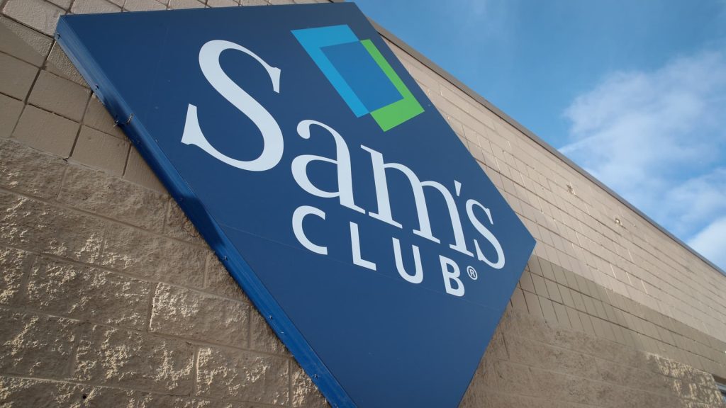 Sam's Club, принадлежащий Walmart, впервые за 9 лет повышает ежегодные членские взносы.