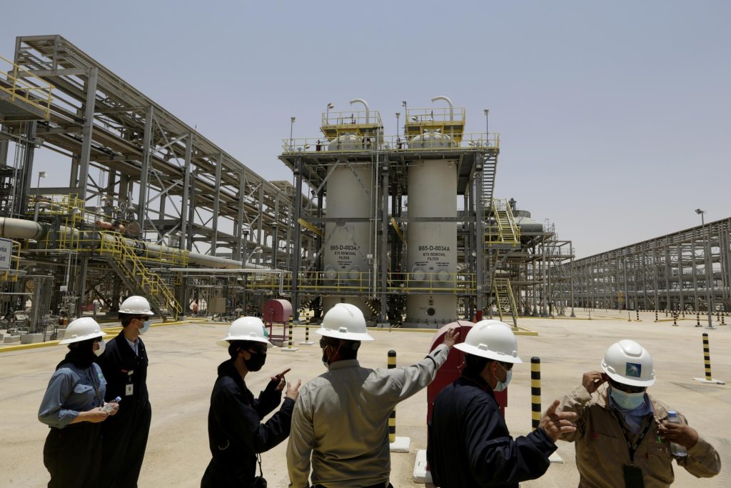 Высокие цены на нефть помогли Saudi Aramco заработать $88 млрд в первом полугодии