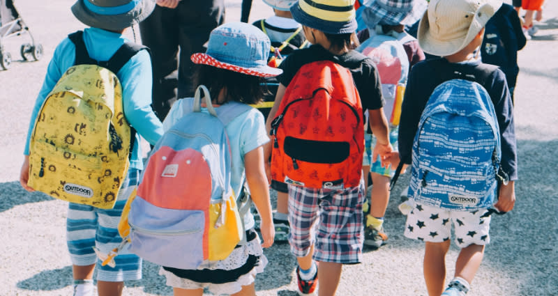 Исследование показало, что японские дети ходят иначе, чем дети в других странах.