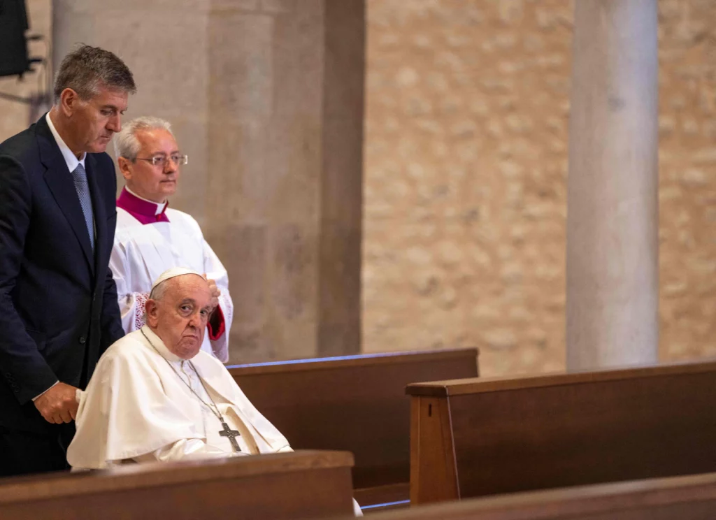 Кардиналы католической церкви в Ватикане встретились с Папой Франциском