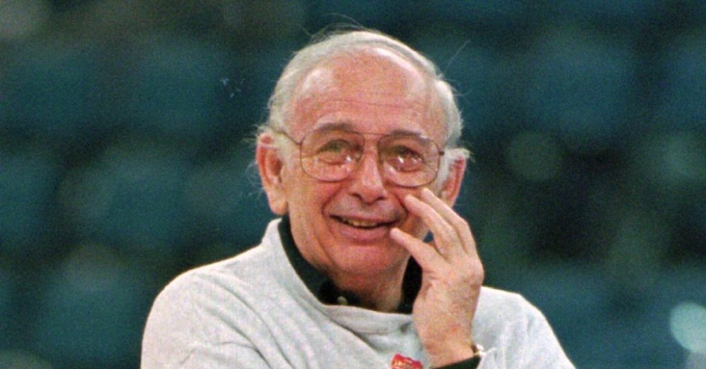 Тренер по баскетболу в Принстоне Пит Карелл скончался в возрасте 92 лет